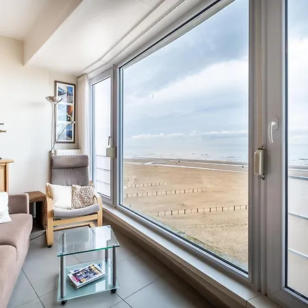 Vitalo 401 With Sea View Located On The Dike, Cleaning Included * Koksijde