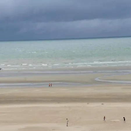 Vitalo 401 With Sea View Located On The Dike, Cleaning Included *