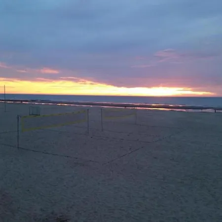 In Belgium Near St-andre Dunes, Cleaning Included Appartamento